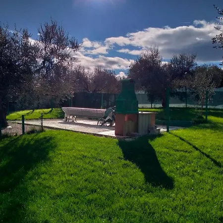 펜션 In The Olive Farm